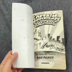 (Ngoại văn) Captain Underpants and The Terrifying Return of Tippy Tinkletrousers 1035866