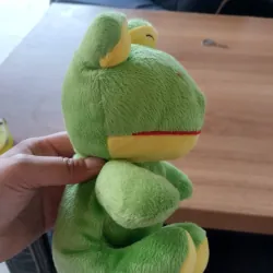 một chú thú nhồi bông hình ếch xanh. Hàng 2hand 996588