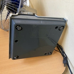 Quạt bàn Toshiba thân gang sắt ,điện 100v 446925