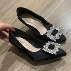 Giày cao gót mũi nhọn đính đá 740202