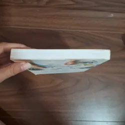 Thế giới nhỏ xinh như bàn tay con gái  723225