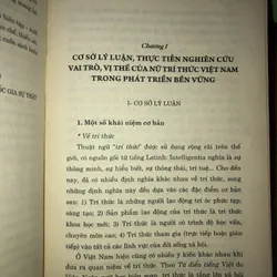 Vai trò và vị thế của nữ trí thức Việt Nam trong phát triển bền vững  721064