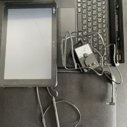 Máy tính bảng 2 trong 1 Fujitsu Arrows Q507 cũ 790450