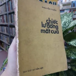 CHIẾC LƯ ĐỒNG MẮT CUA - NGUYỄN TUÂN