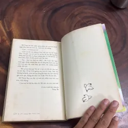 II Tựa Sách: 24 Cung Bậc Trái Tim - Trang Thơ, Lâm Moon, Xuân Oanh, Thẩm Quỳnh Trân - 2014 976287