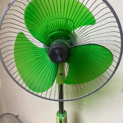 Quạt lửng Nhật hiệu Nec cánh 30cm cao 80cm điện 100v 443520
