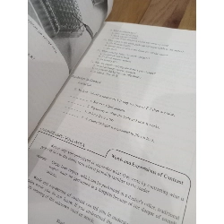 English in context - Joan M. Saslow, John F. Mongillo 568499