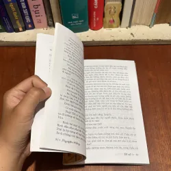 II Văn Học Việt Nam: Bỉ Vỏ - Nguyên Hồng - 2010 801120