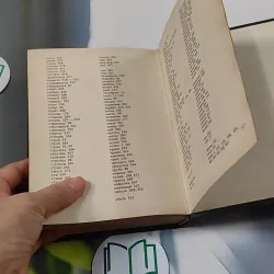 [MIỄN PHÍ BỌC SÁCH] A Book of Russian Idioms Illustrated - M.I. Dubrovin 749567