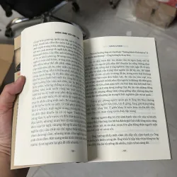 Những ngọn nến cháy tàn (như mới)  1025996