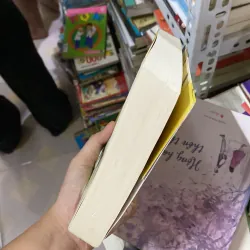 Em luôn đúng, em yêu! của tác giả Dung Quang 1021045