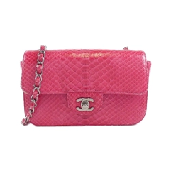 Túi xách chéo Chanel 69900