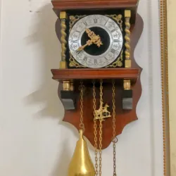 Đồng hồ tạ Lê Đức và thùng chuông  927342