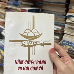 Năm chiếc bánh và hai con cá