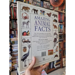 Amazing Animal Facts : Over 500 extraorrdinary facts about - Christopher Maynard 363564