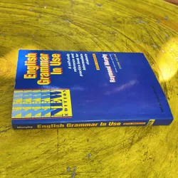 ENGLISH GRAMMAR IN USE- RAYMOND MURPHY  737047