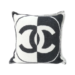 Chanel Cushion - Hàng hiệu Authentic