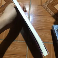 Tập truyện ngắn - Bóng Hoa - có chữ kí của tác giả - chỉ in 400 bản 713946