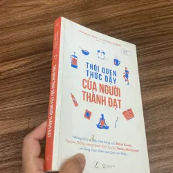 sách THÓI QUEN THỨC DẬY CỦA NGƯỜI THÀNH ĐẠT- Benjamin Spall , Michael Xander 386217