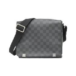 Túi đeo vai Louis Vuitton Damier Graphite District PM N41028