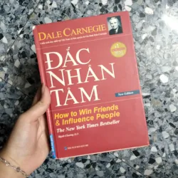 Đắc Nhân Tâm - của tác giả Dale Carnegie (Mạnh Chương dịch)