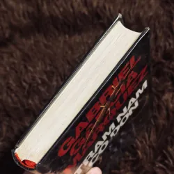 Trăm năm cô đơn 996358