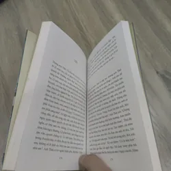 Những Ngã Tư Và Những Cột Đèn - Trần Dần 732159