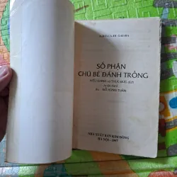Số phận chú bé đánh trống 977526