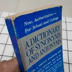 A DICTIONARY OF SYNONYMS AND ANTONYMS [Đồng nghĩa & Trái nghĩa] by Joshep Devin  762522