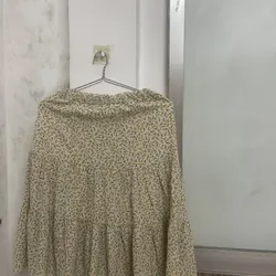 Chân váy hoa nhí còn mới 740315