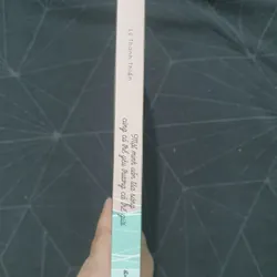 "Một mình vẫn tỏa sáng, cũng có thể yêu thương cả thế giới" (new) - Lý Thanh Thiển 559373