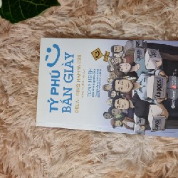 Tỷ phú bán giày