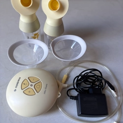 Máy hút sữa điện đôi có dây Medela Swing