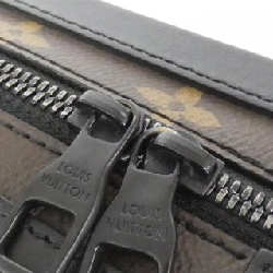 Túi xách mềm dọc Monogram Taffeta Louis Vuitton M45044 610625