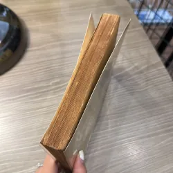 Một  m mình với mùa thu - K Paustovsky - bản dịch từ tiếng Nga - 1984 996265