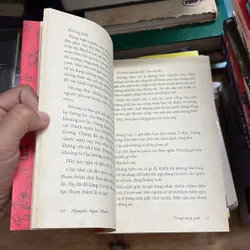 II Sinh Ra Là Thế (Huyễn Hoặc Và Hài Hước Điên Khùng Sâu Lắng) - Nguyễn Ngọc Thuần - 2013 698120