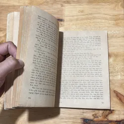 II Sách Xưa: Vàng Lửa (Truyện) - Văn Dân - 1978 694106