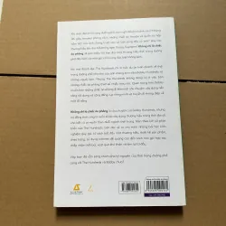 Không chỉ là chiếc áo phông - Bobby Hundreds 800070