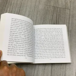 Những hòn cuội nhặt dọc đường - lê trí dũng. 6a4 730504