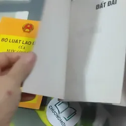 Combo: Bộ Luật Lao Động Của Nước Cộng Hòa XHCN Việt Nam, Luật Đất Đai 727363