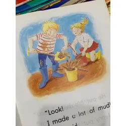 Making a Mud Pie – Carrie Waters 559667