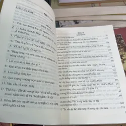 TRONG ÁNH SÁNG TƯ TƯỞNG VĂN HOÁ HỒ CHÍ MINH - LÊ XUÂN VŨ  1021635