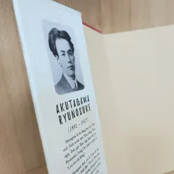 Cuộc đời một kẻ ngốc (bìa cứng) 751507