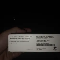 Airpod 2 - 900k . Airpod 3 - 1.650k 713778