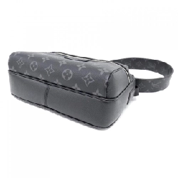 Túi xách chéo Louis Vuitton Taiga Lama Outdoor Messenger PM M30233 - Hàng hiệu Chính hãng 767104