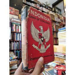 INDONESIA : Land of Challenge - Margueritte Harmon Bro (1954)