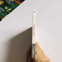 VẺ ĐẸP VÔ THƯỜNG 720888