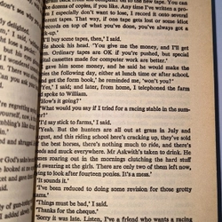 Twice Shy -
Dick Francis
(Pocket size) 540122
