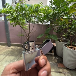 Hộp quẹt zippo 2004 made in Usa 450846