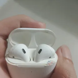 Airpod 2 - 900k . Airpod 3 - 1.650k 713778